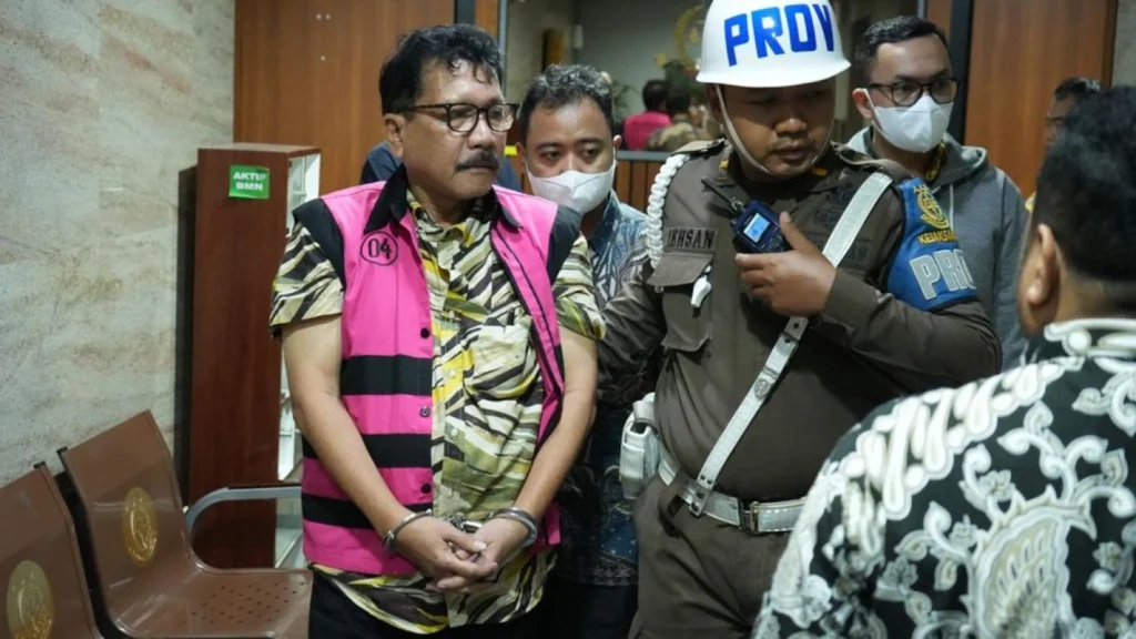 Mantan Pejabat Mahkamah Agung Dijatuhi Vonis 16 Tahun Penjara atas Tindak Pidana Korupsi