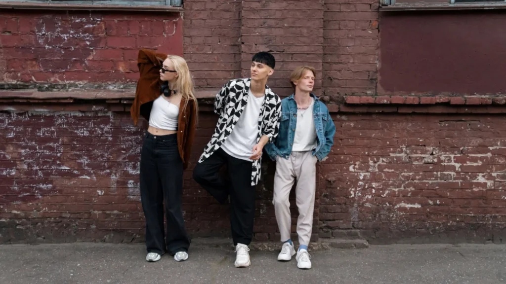 Tren Streetwear 2025: Inovasi dan Nostalgia yang Mengguncang Dunia Fashion