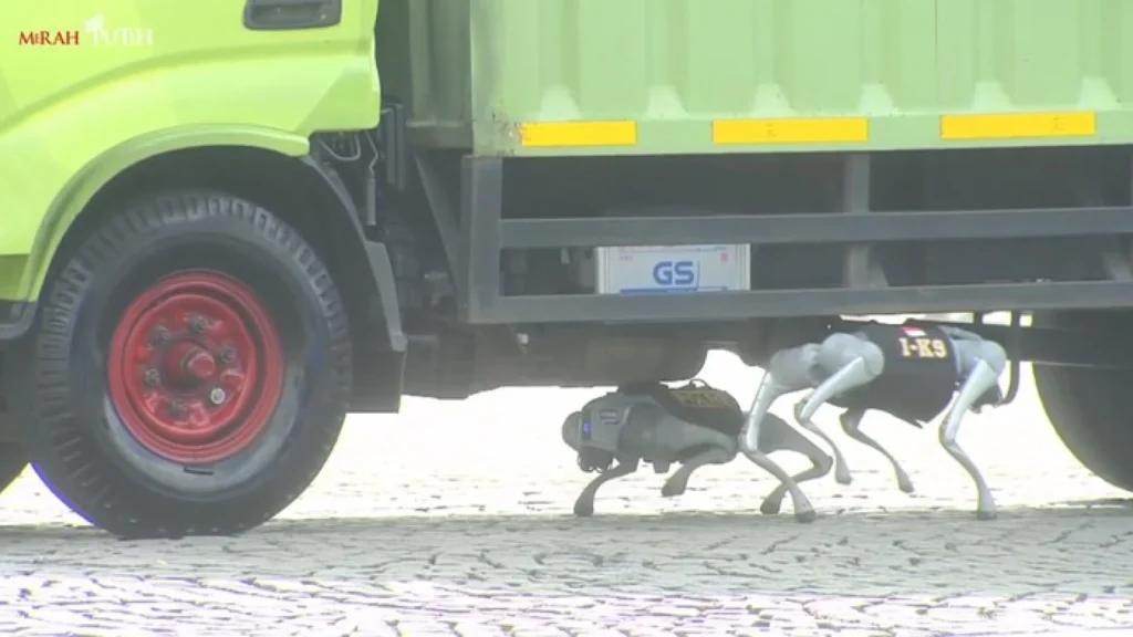 Polri Memperkenalkan Robot K9 dan Robot Humanoid dalam Parade Hari Bhayangkara ke-79